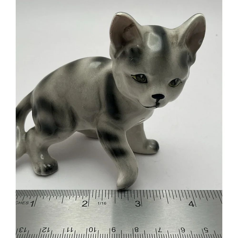 Vintage Japan CAT- Gray Tiger Striped Cat‎ Figurine